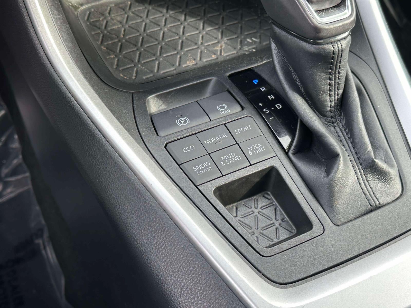 2019 Toyota RAV4 XLE Premium AWD (Natl)