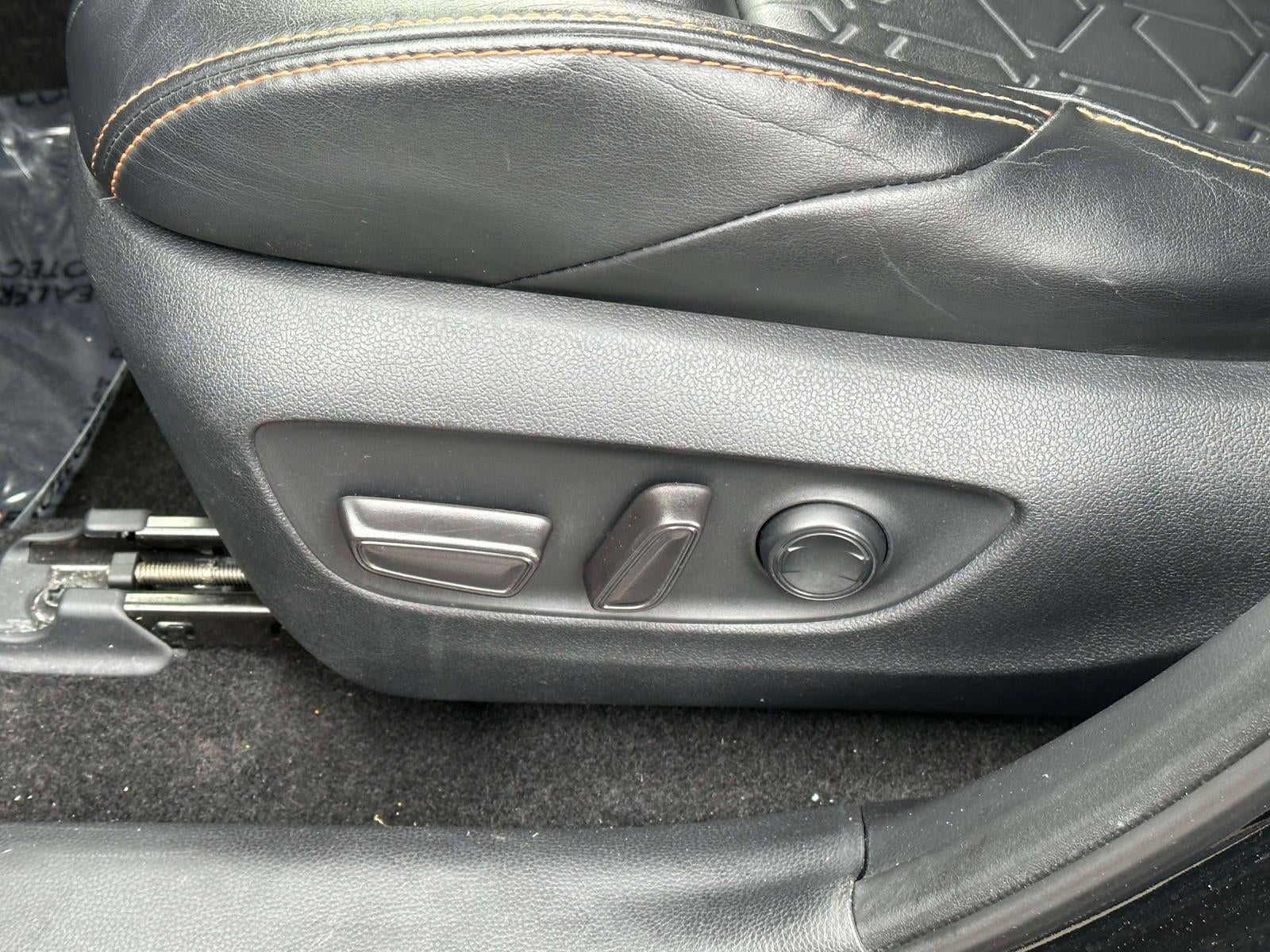 2019 Toyota RAV4 Adventure AWD (Natl)