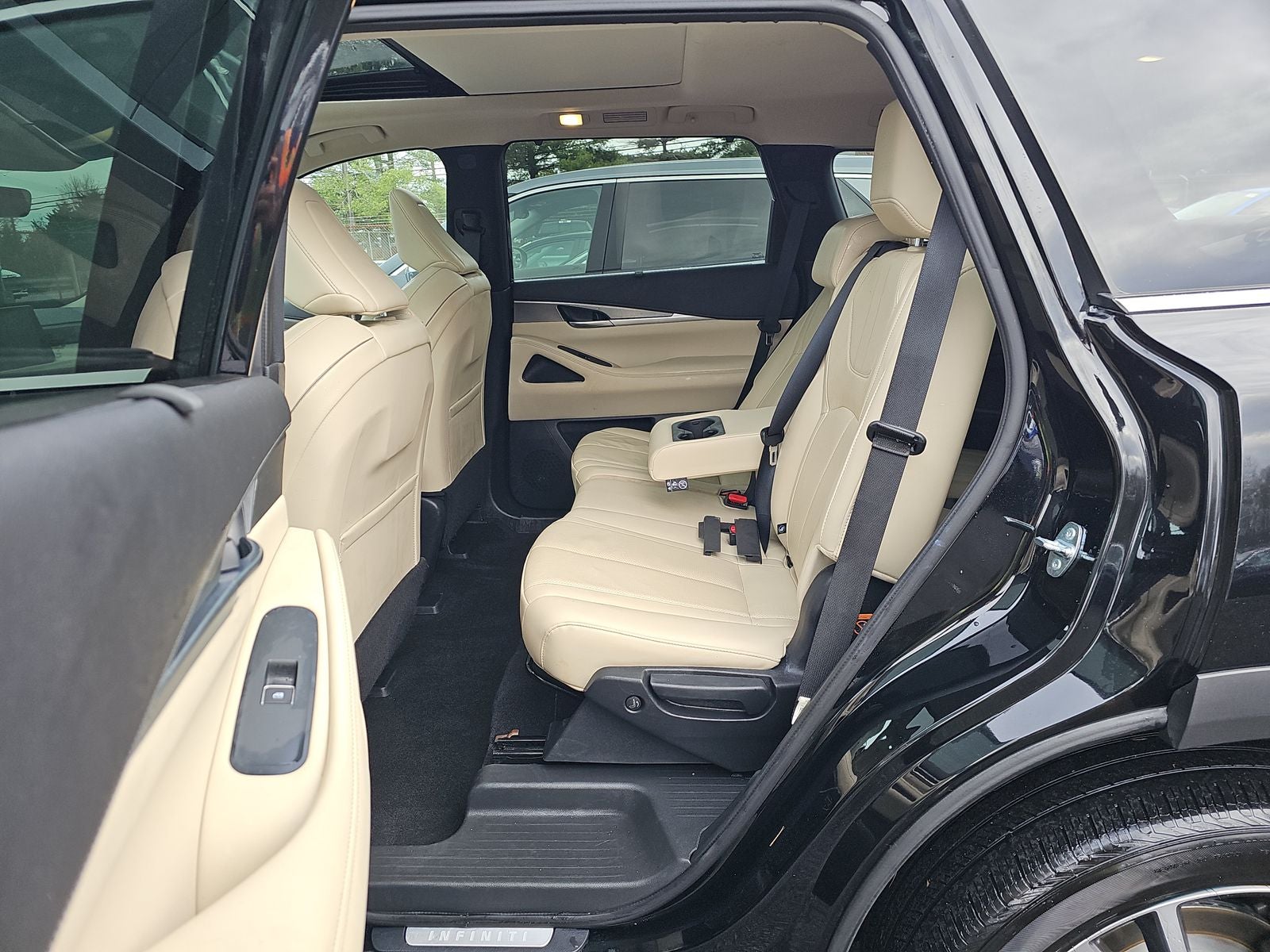 2023 INFINITI QX60 LUXE AWD