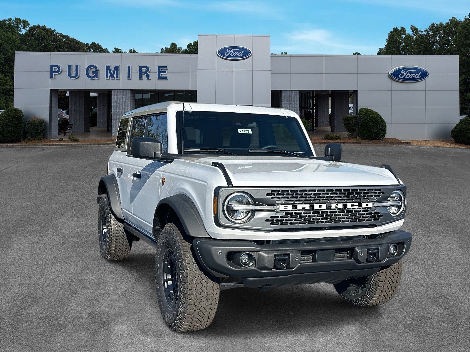 Oxford White 2026 Ford Bronco Badlands 4-Door 4WD SUV / Crossover Four-Wheel Drive Automatic