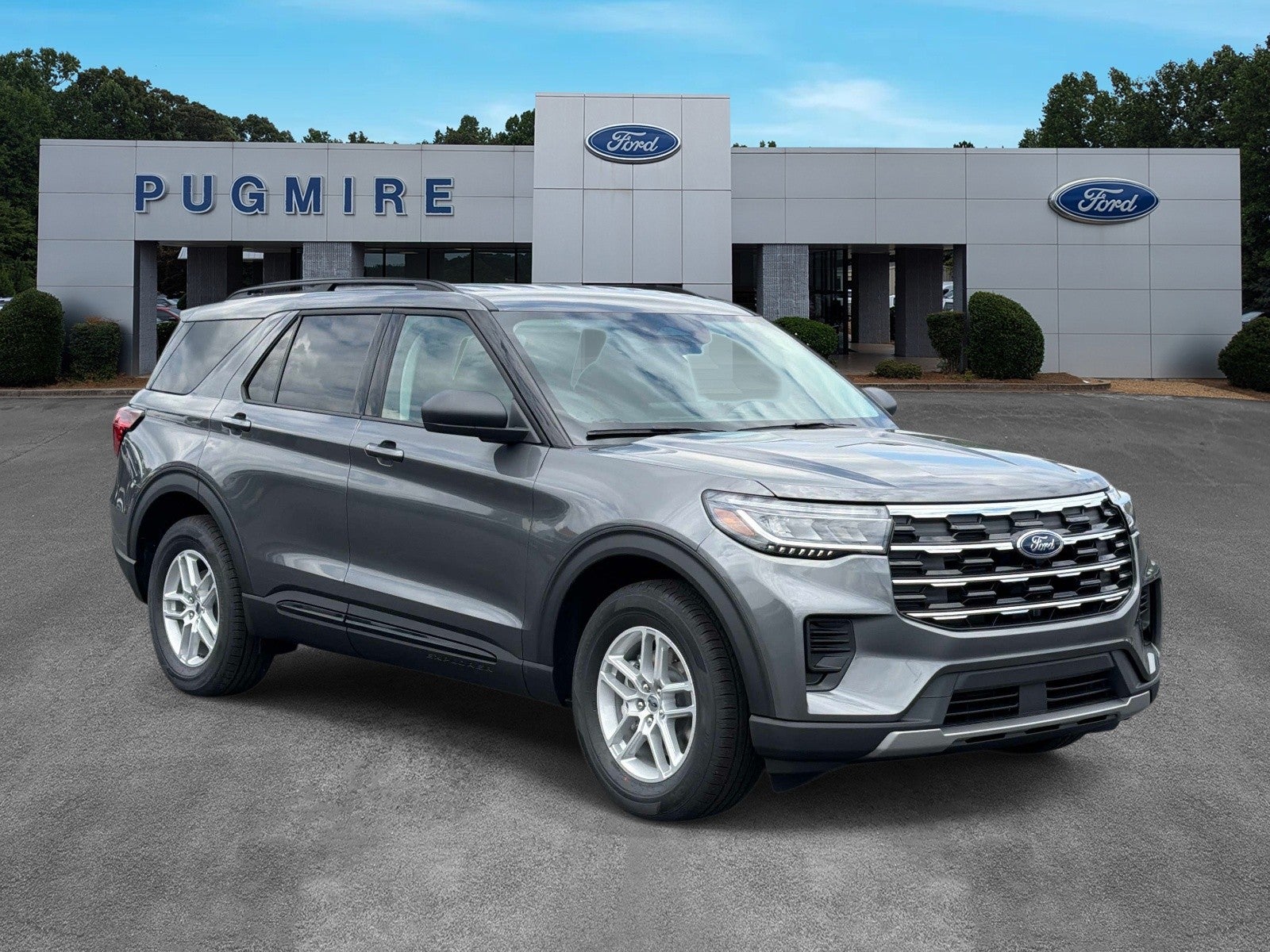 Carbonized Gray M 2026 Ford Explorer SUV / Crossover Rear-Wheel Drive Automatic