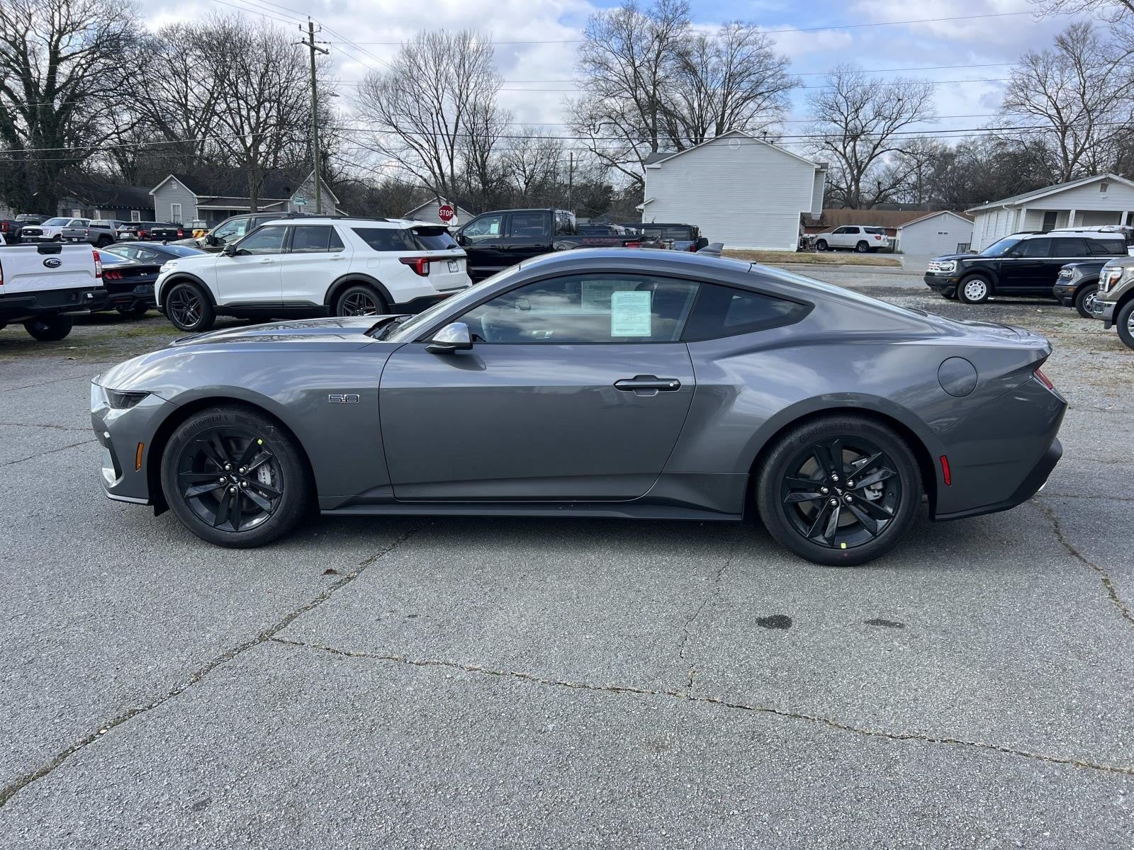 View vehicle photo 4