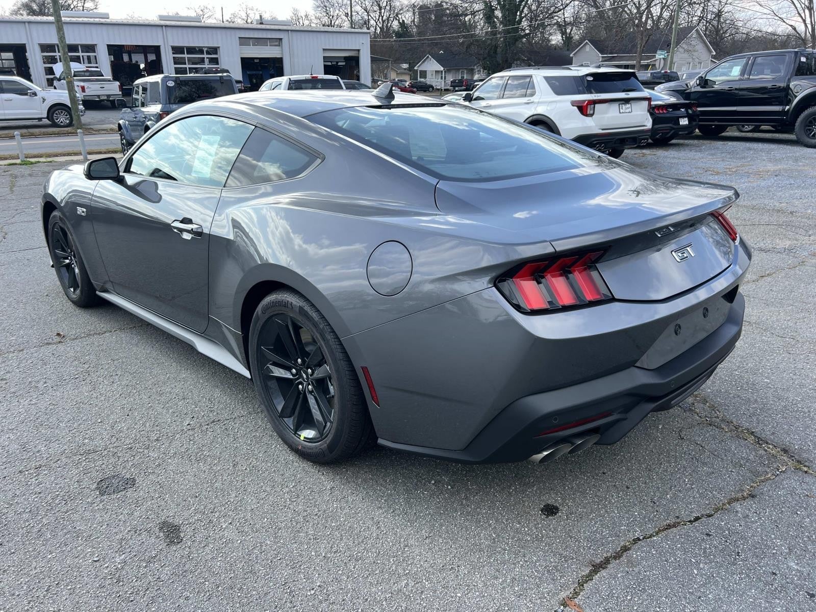 View vehicle photo 5