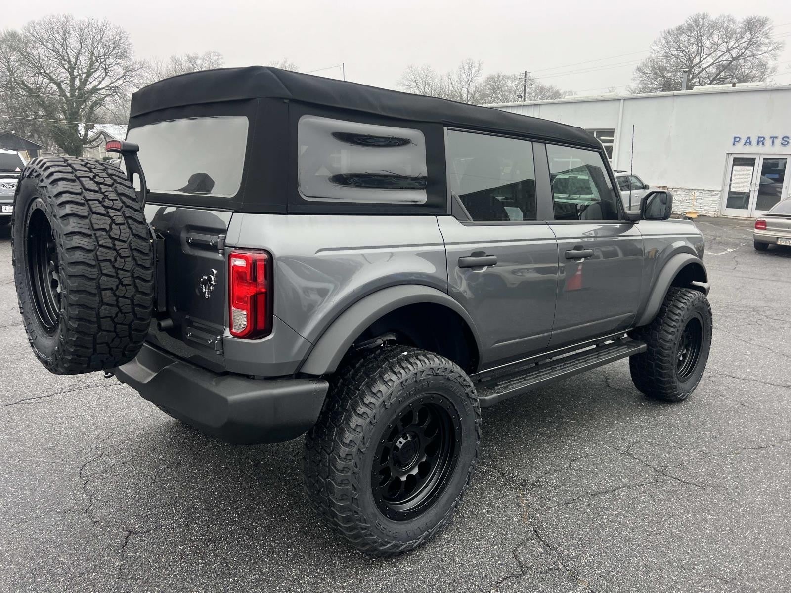 View vehicle photo 7
