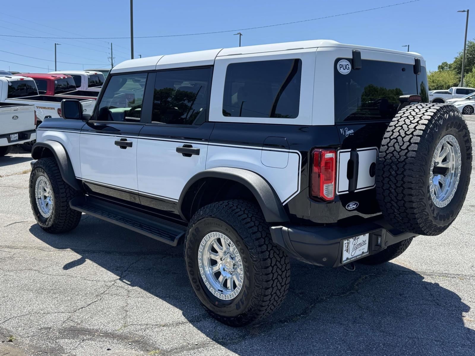 View vehicle photo 5