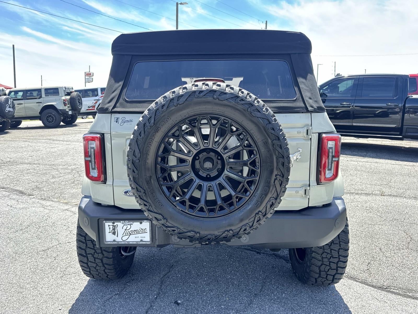 View vehicle photo 6