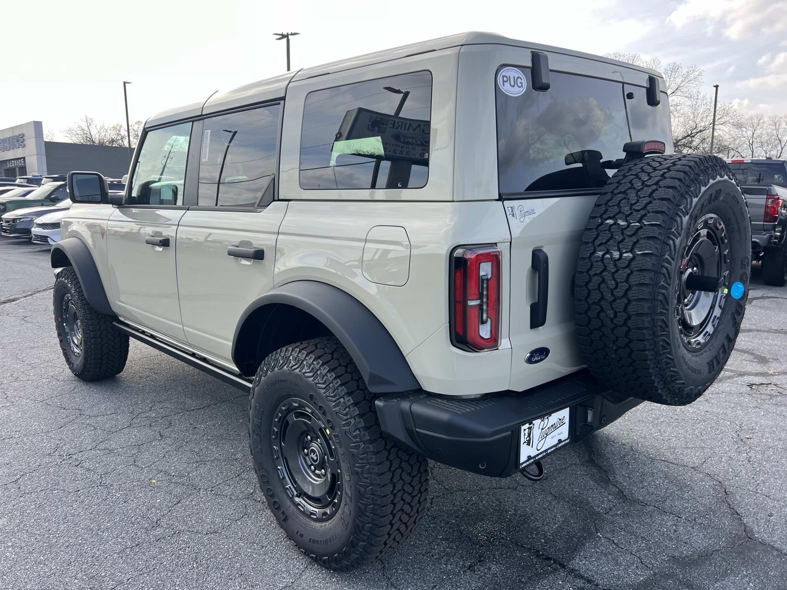 View vehicle photo 5