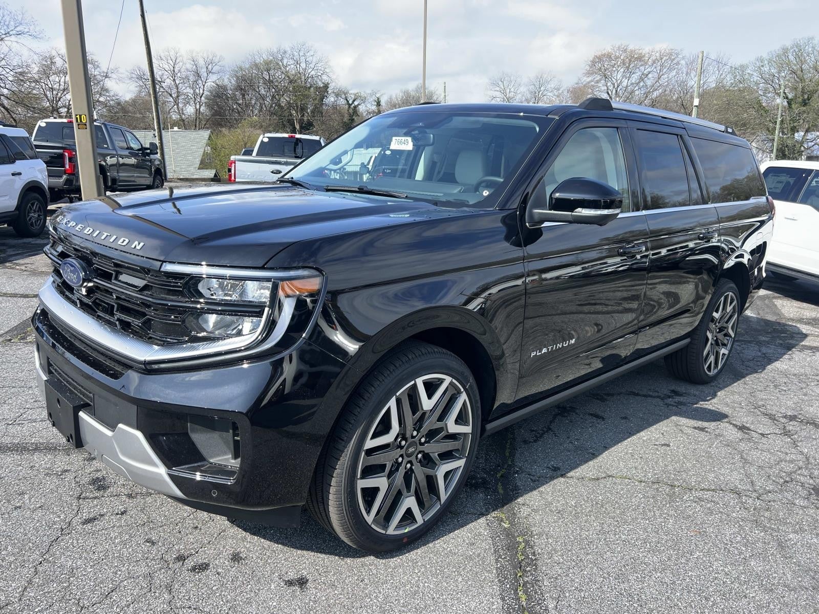 View vehicle photo 3