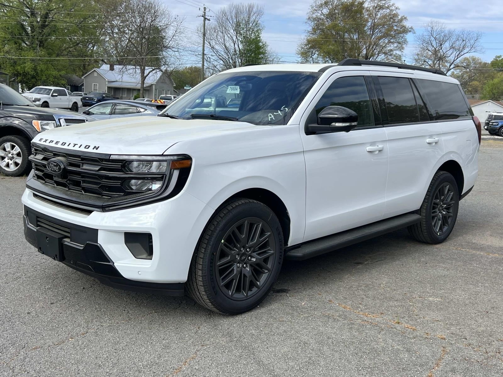 View vehicle photo 3