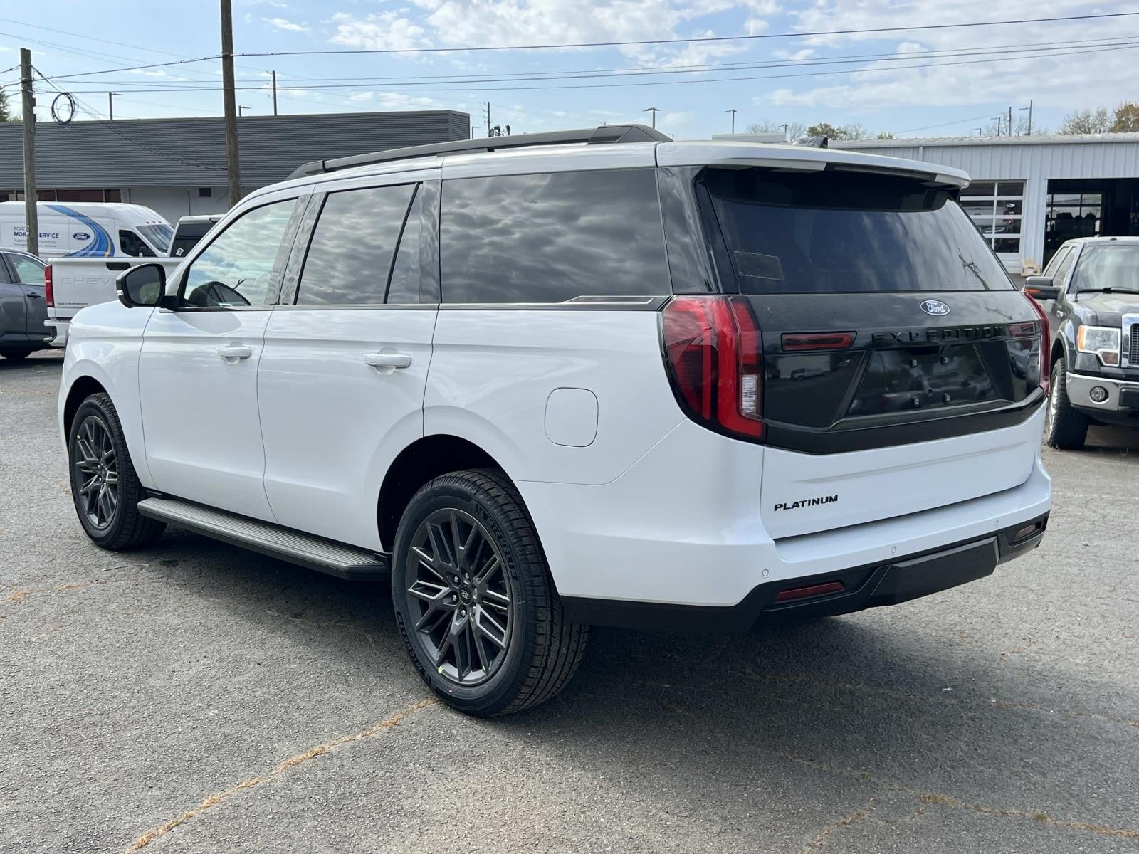 View vehicle photo 5