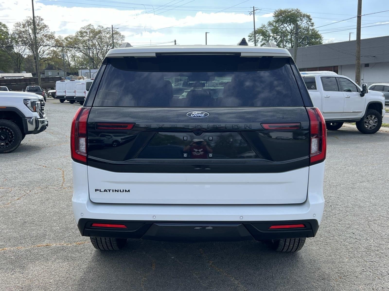 View vehicle photo 6