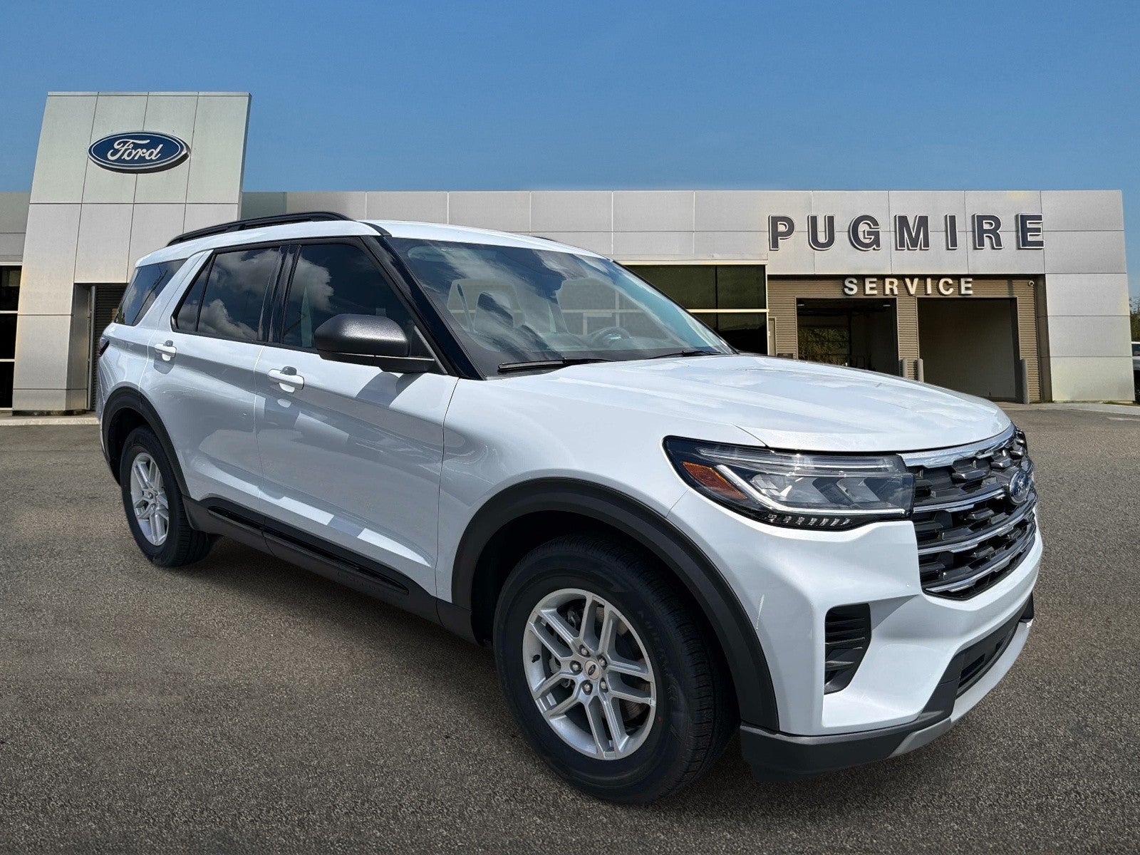 Space White Metallic 2026 Ford Explorer SUV / Crossover Rear-Wheel Drive Automatic
