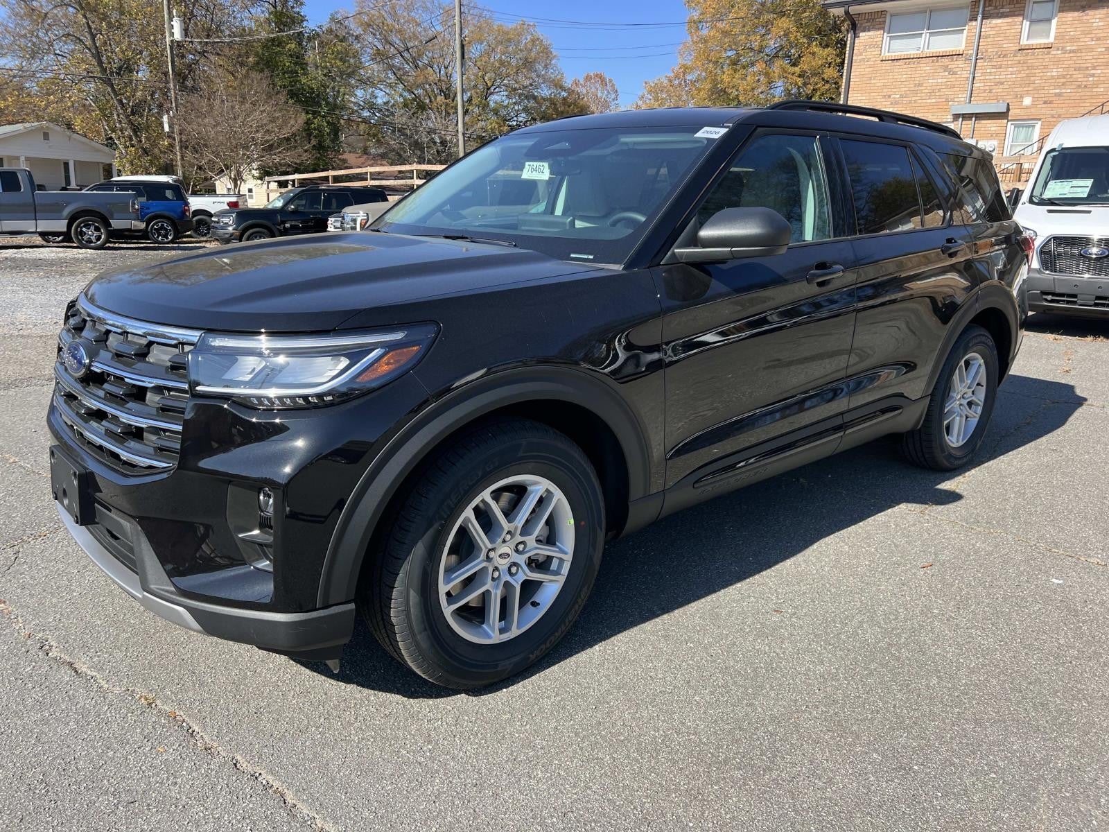 View vehicle photo 3