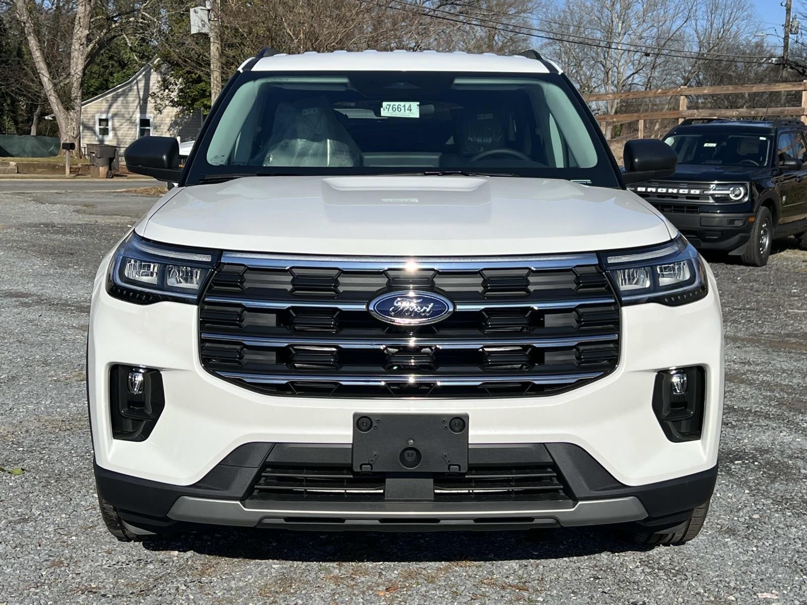 View vehicle photo 2