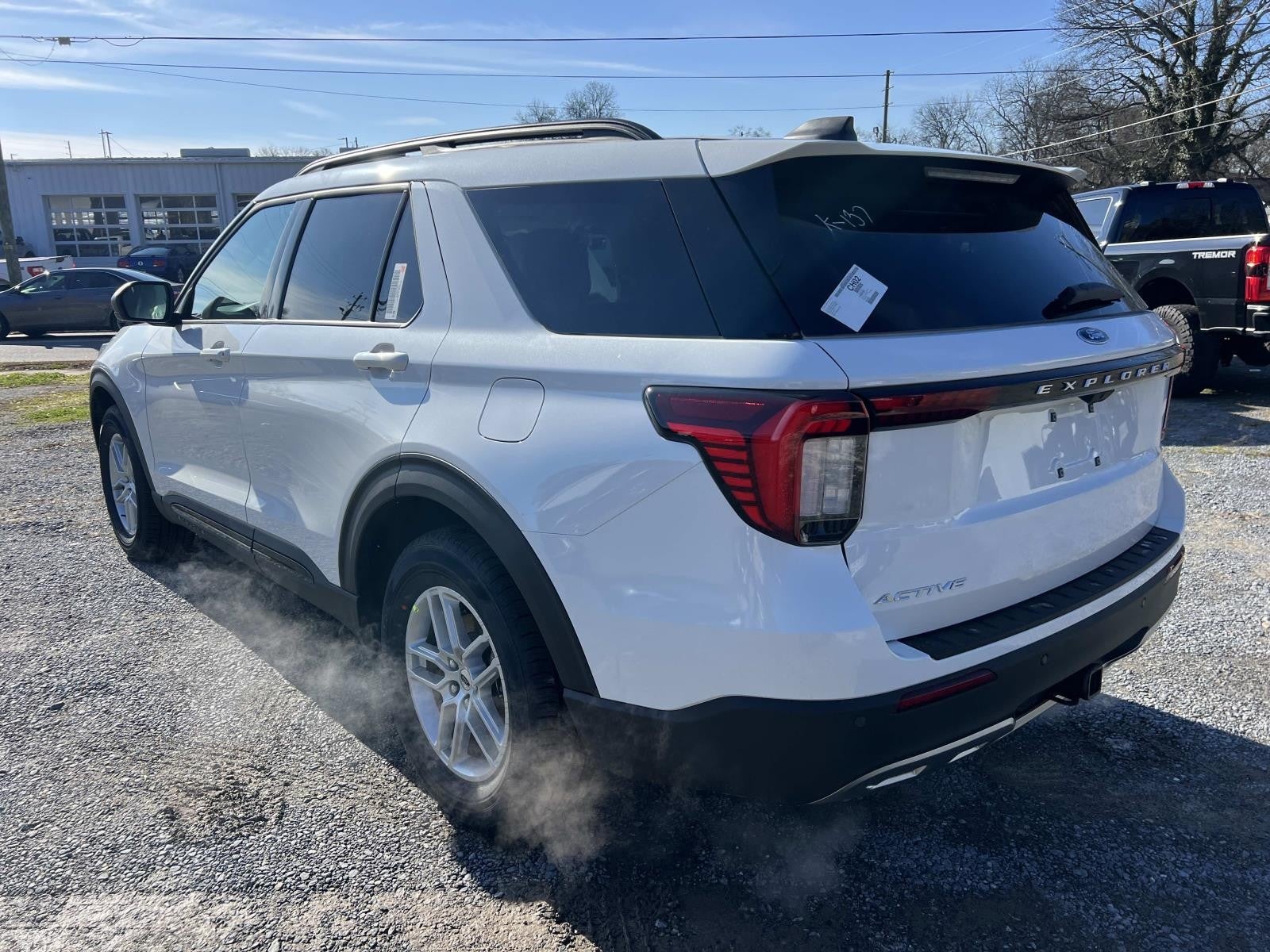 View vehicle photo 5
