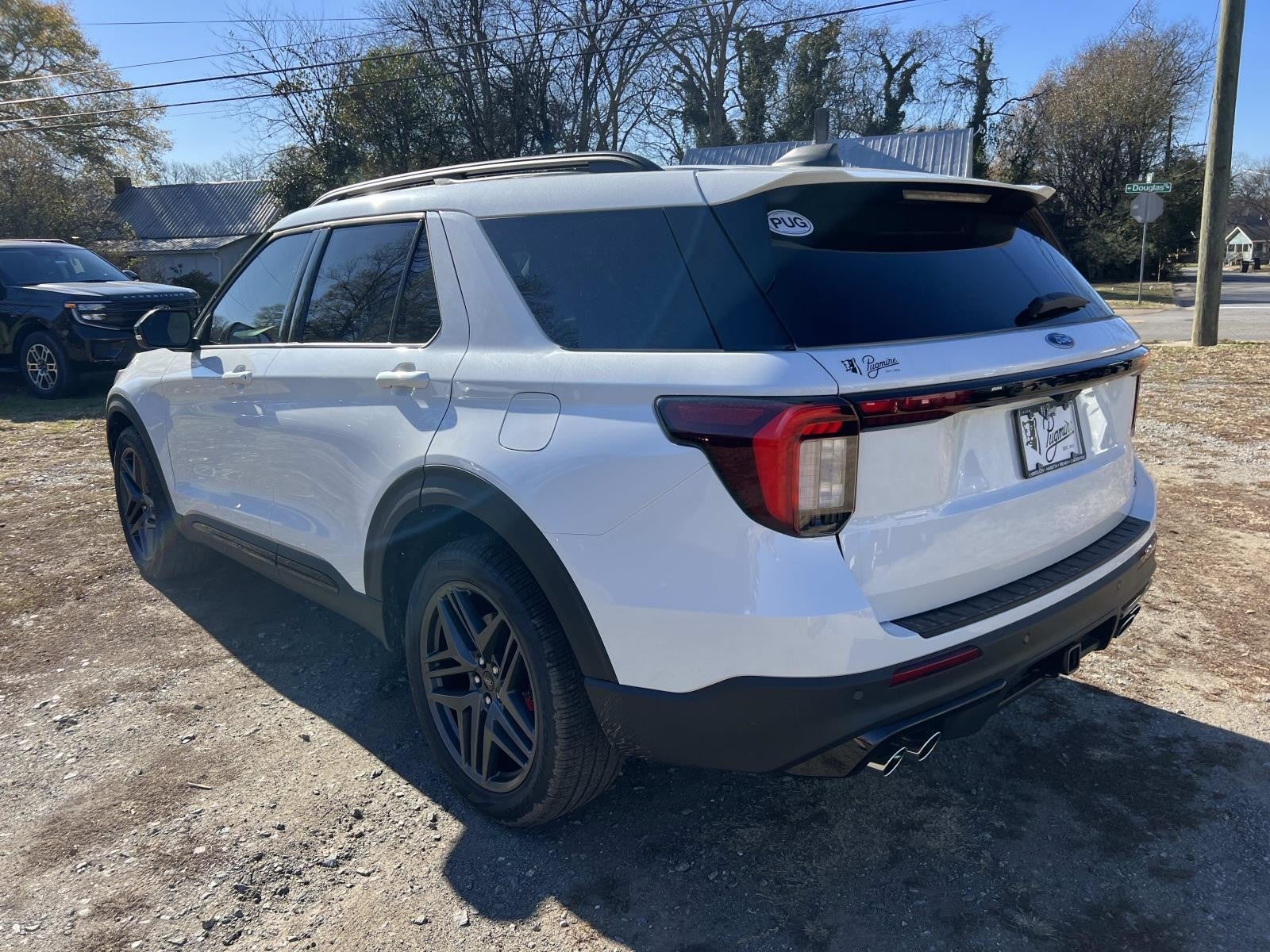 View vehicle photo 5