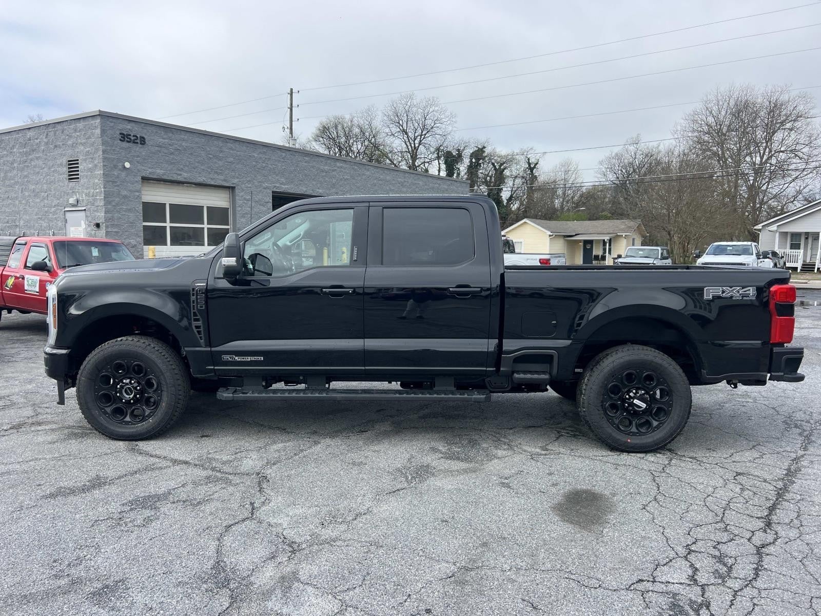 View vehicle photo 4