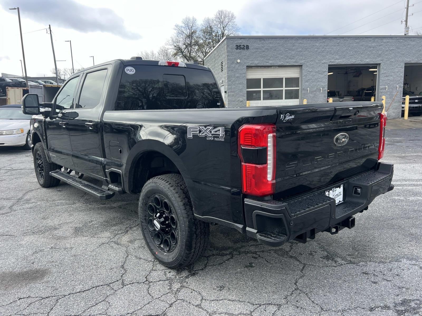 View vehicle photo 5