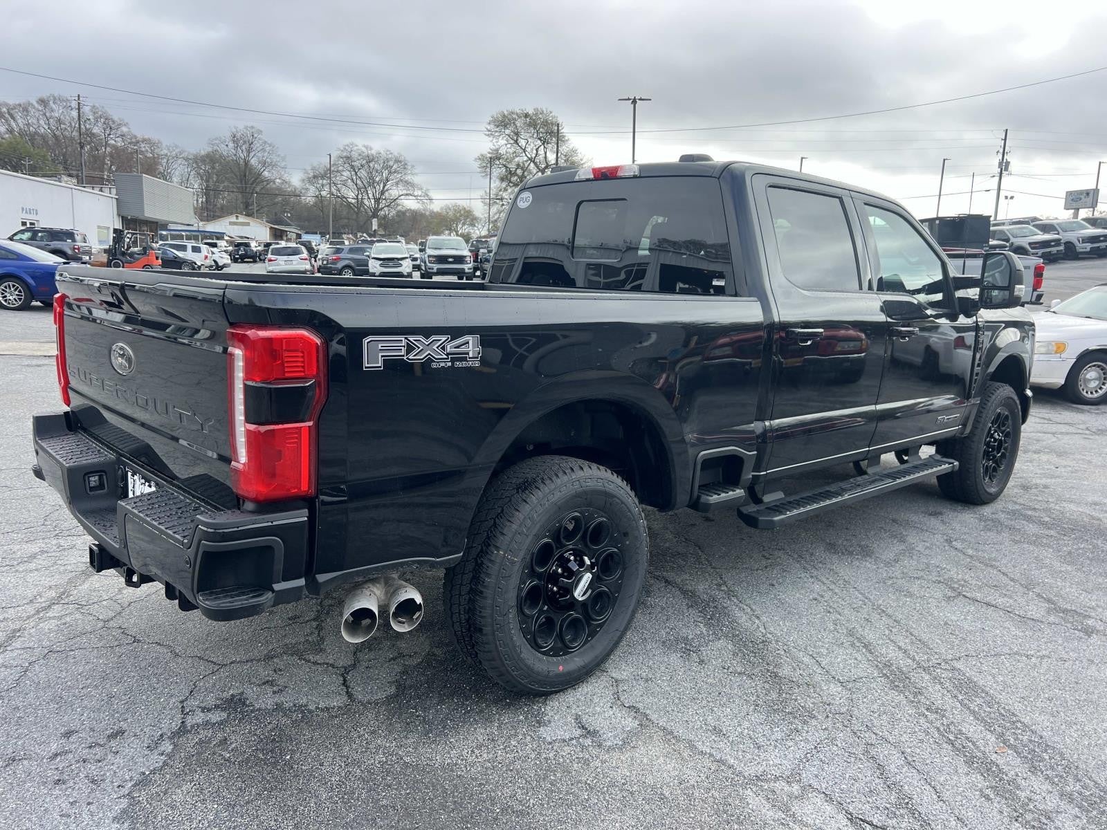 View vehicle photo 7