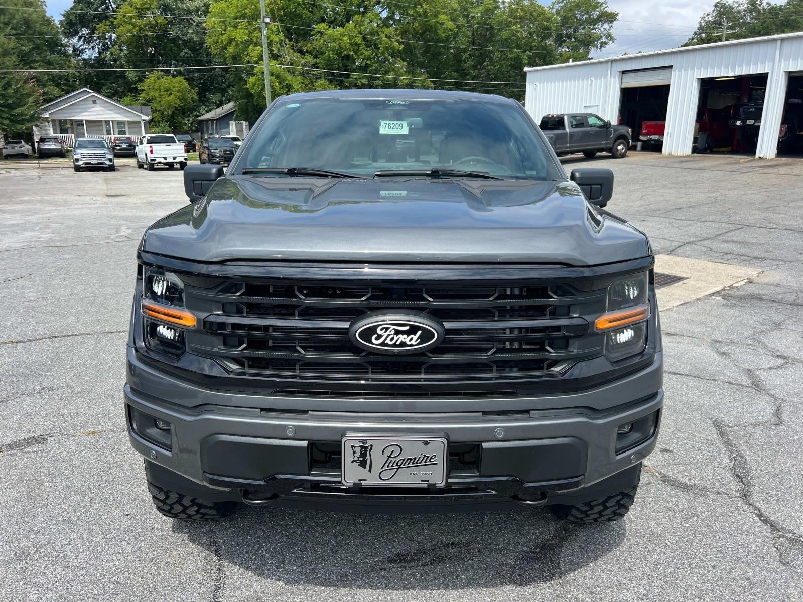 View vehicle photo 2