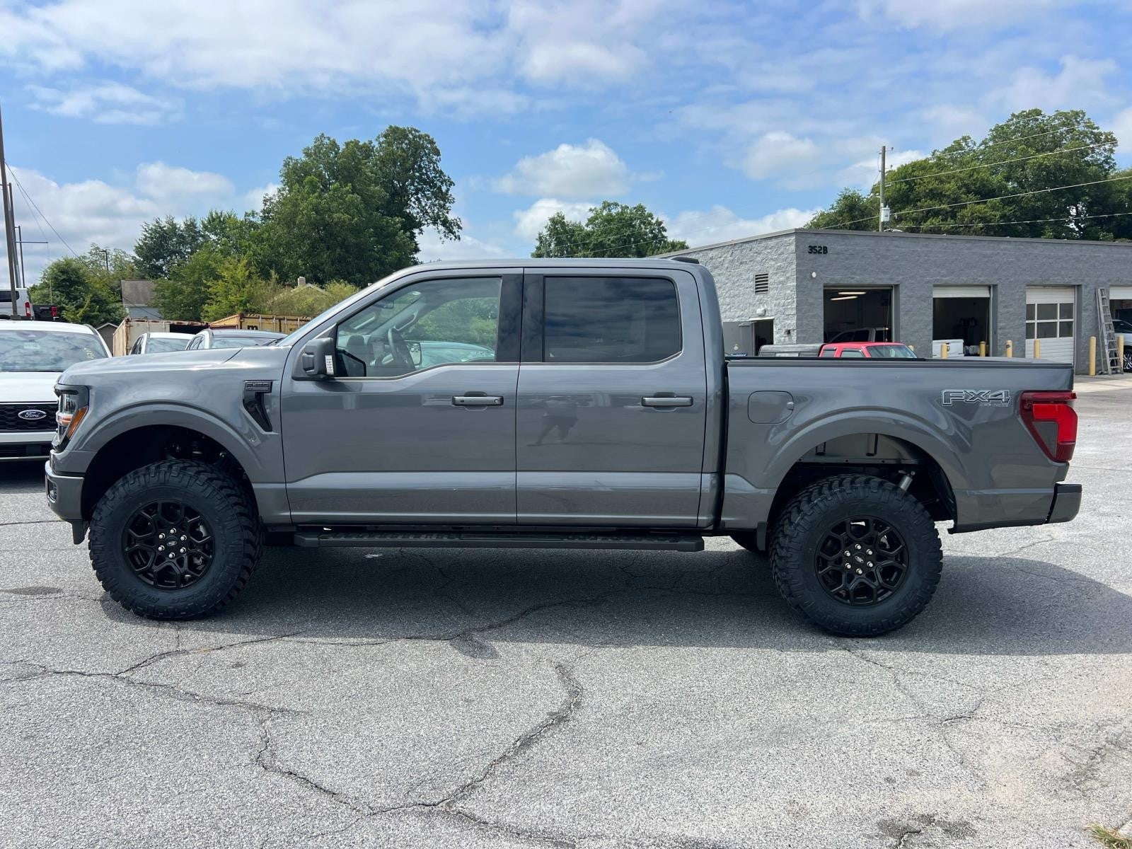 View vehicle photo 4
