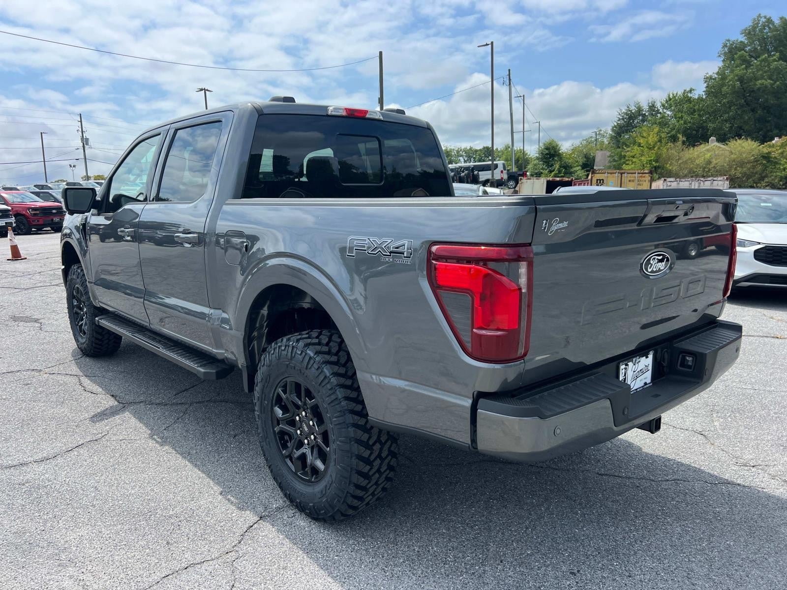 View vehicle photo 5