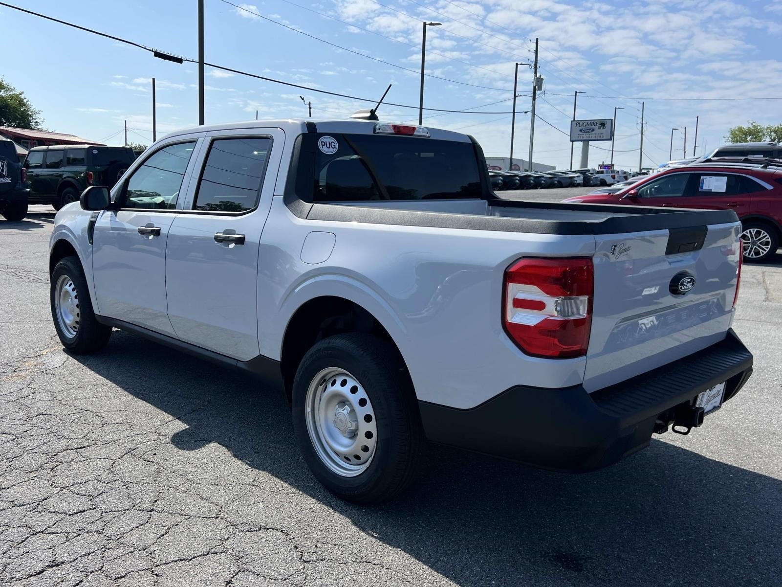 View vehicle photo 5