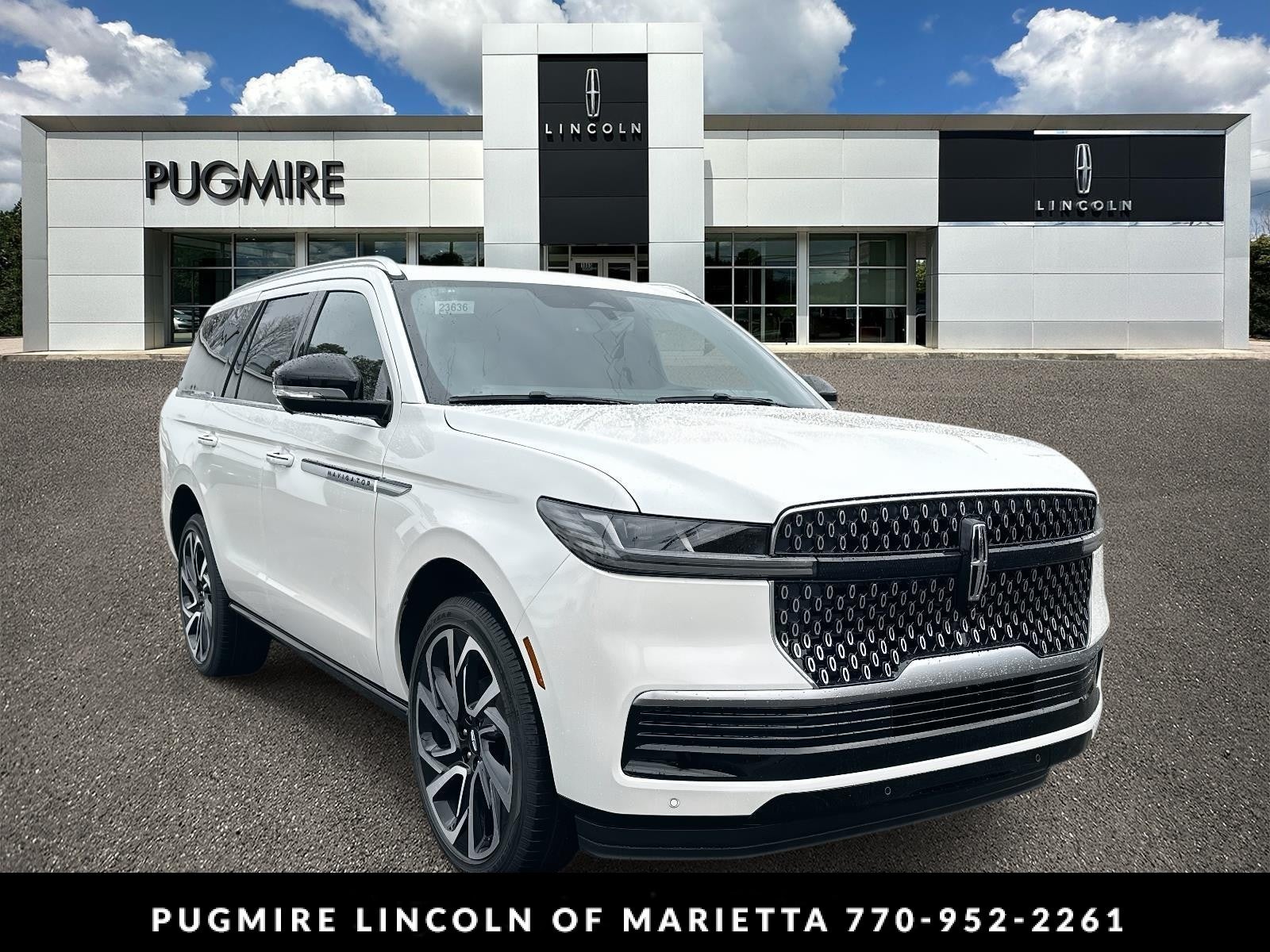 Pristine White Metallic Tri-Coat 2026 Lincoln Navigator SUV / Crossover Four-Wheel Drive Automatic