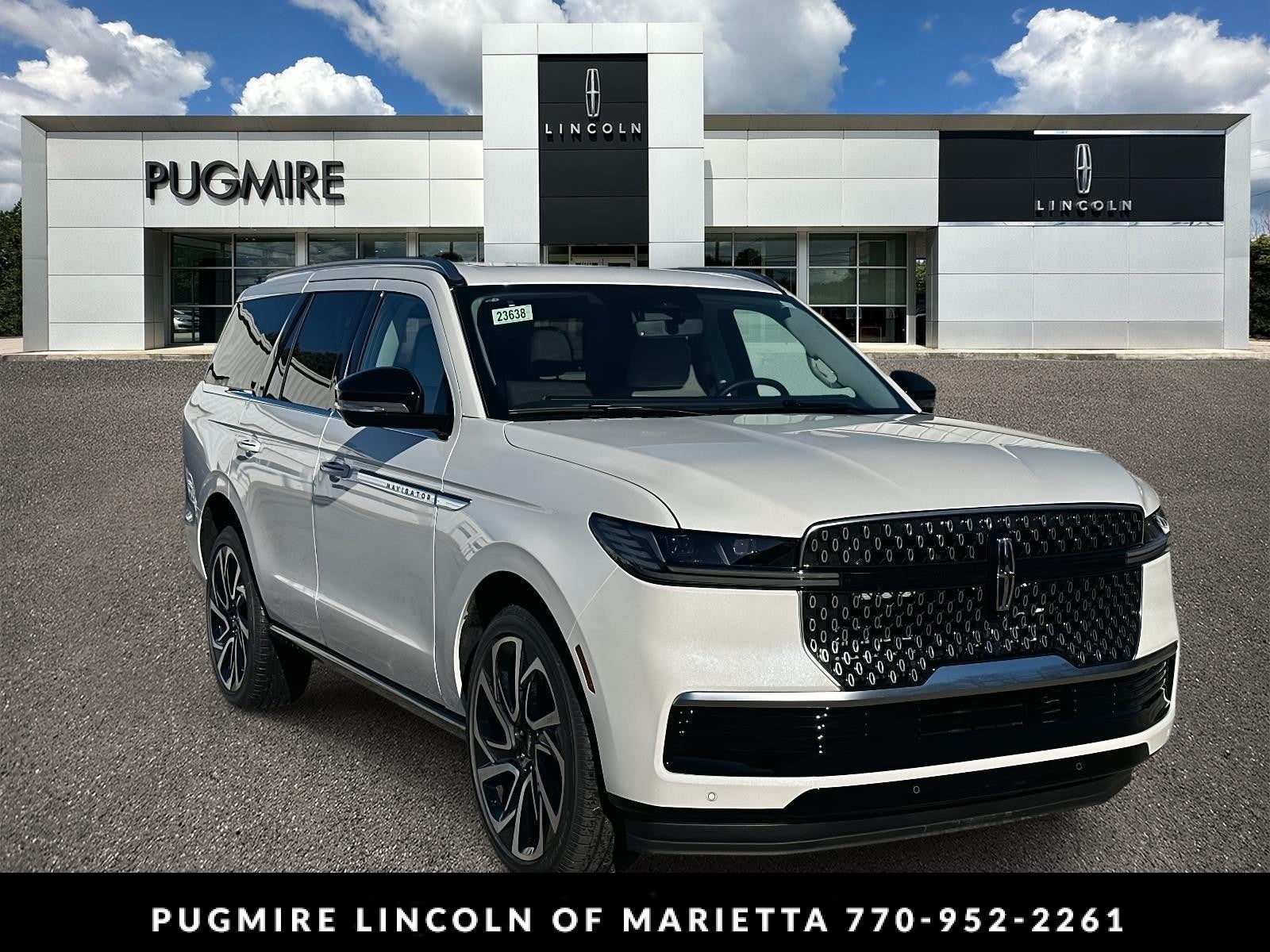 Pristine White Metallic Tri-Coat 2026 Lincoln Navigator Reserve 4WD SUV / Crossover Four-Wheel Drive Automatic
