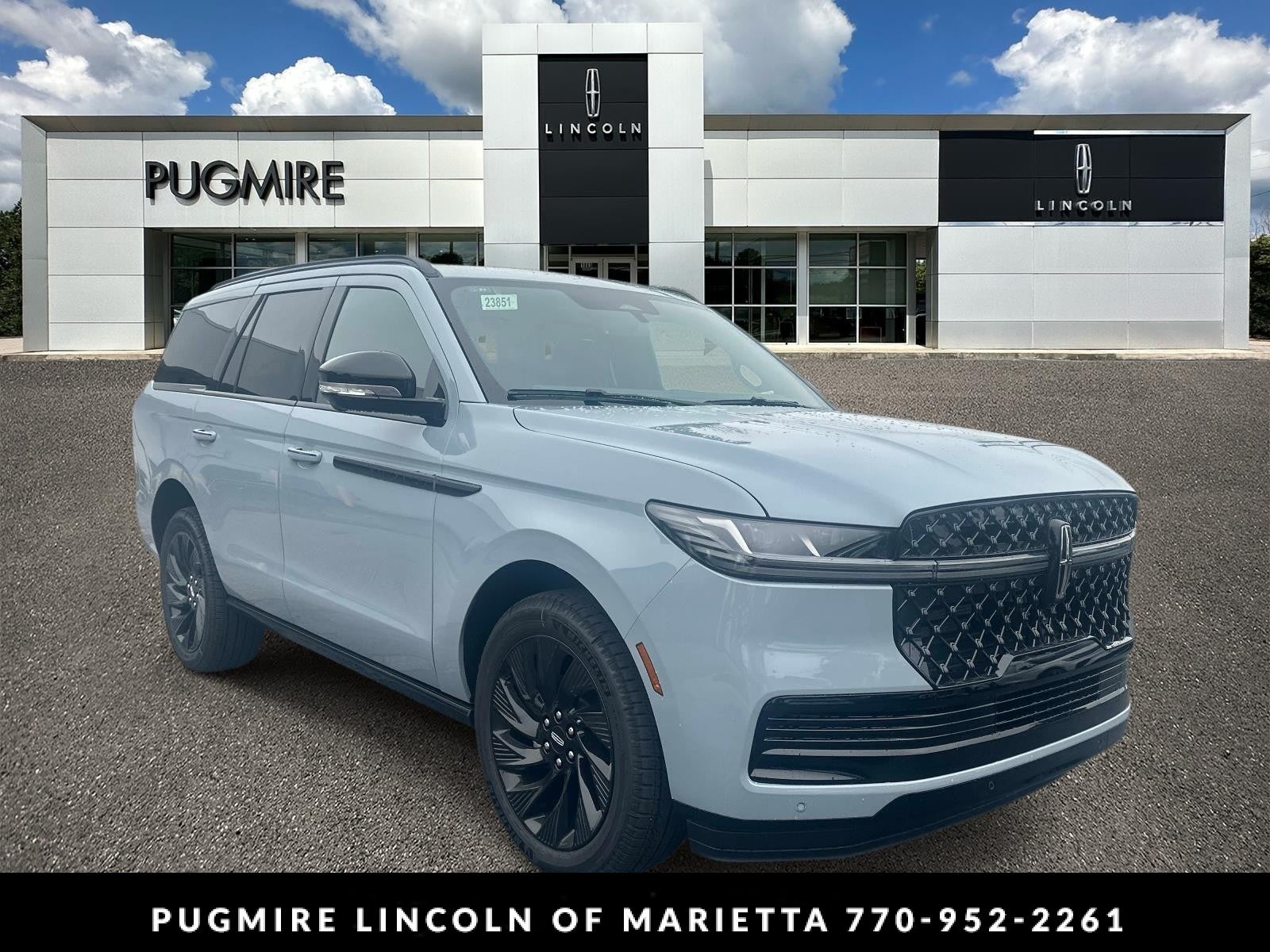 Gray Mist Metallic Tri-Coat 2027 Lincoln Navigator SUV / Crossover Four-Wheel Drive Automatic