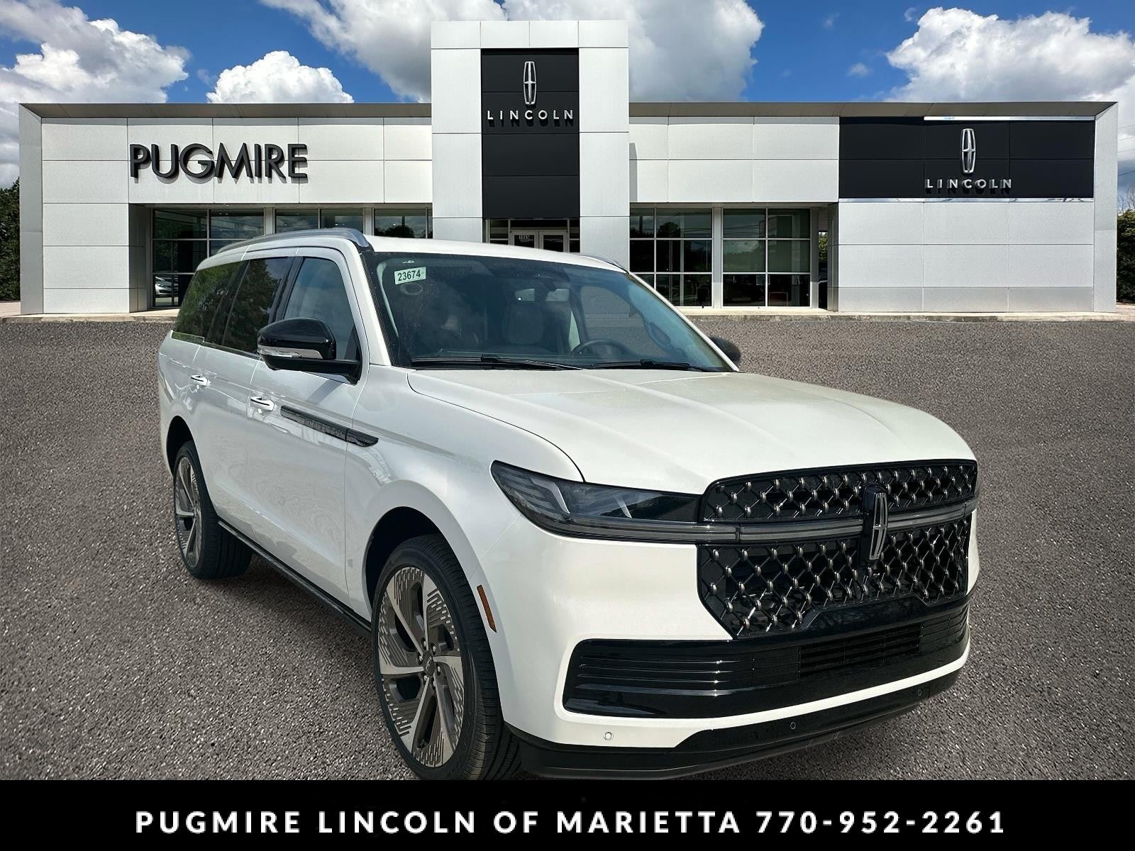 Pristine White Metallic Tri-Coat 2026 Lincoln Navigator SUV / Crossover Four-Wheel Drive Automatic