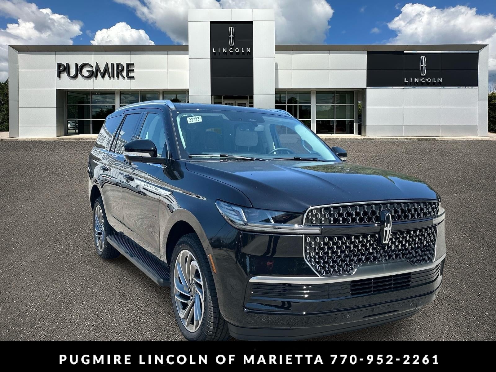 Infinite Black Metallic Clearcoat 2026 Lincoln Navigator SUV / Crossover Four-Wheel Drive Automatic