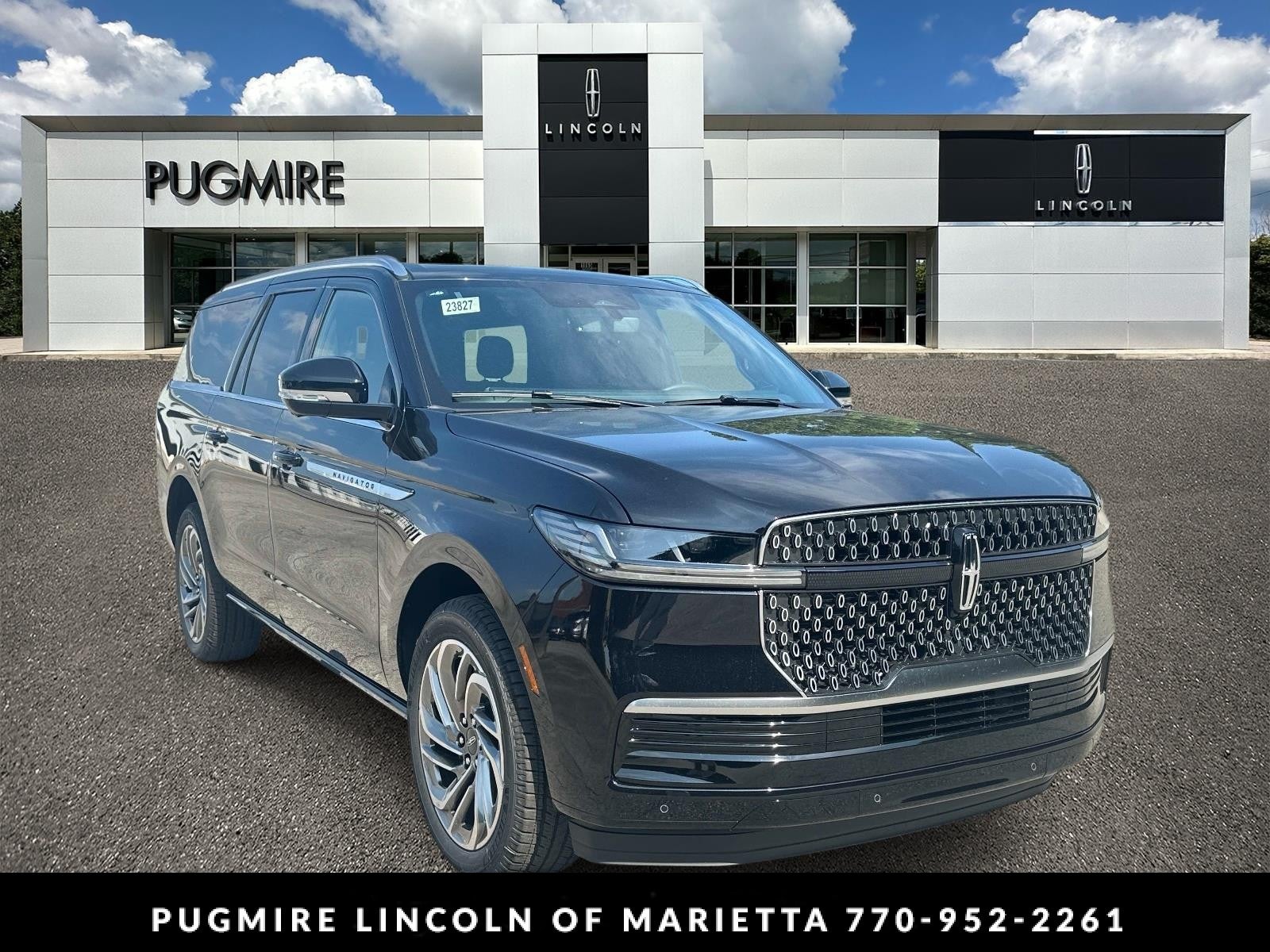 Infinite Black Metallic Clearcoat 2026 Lincoln Navigator SUV / Crossover Four-Wheel Drive Automatic