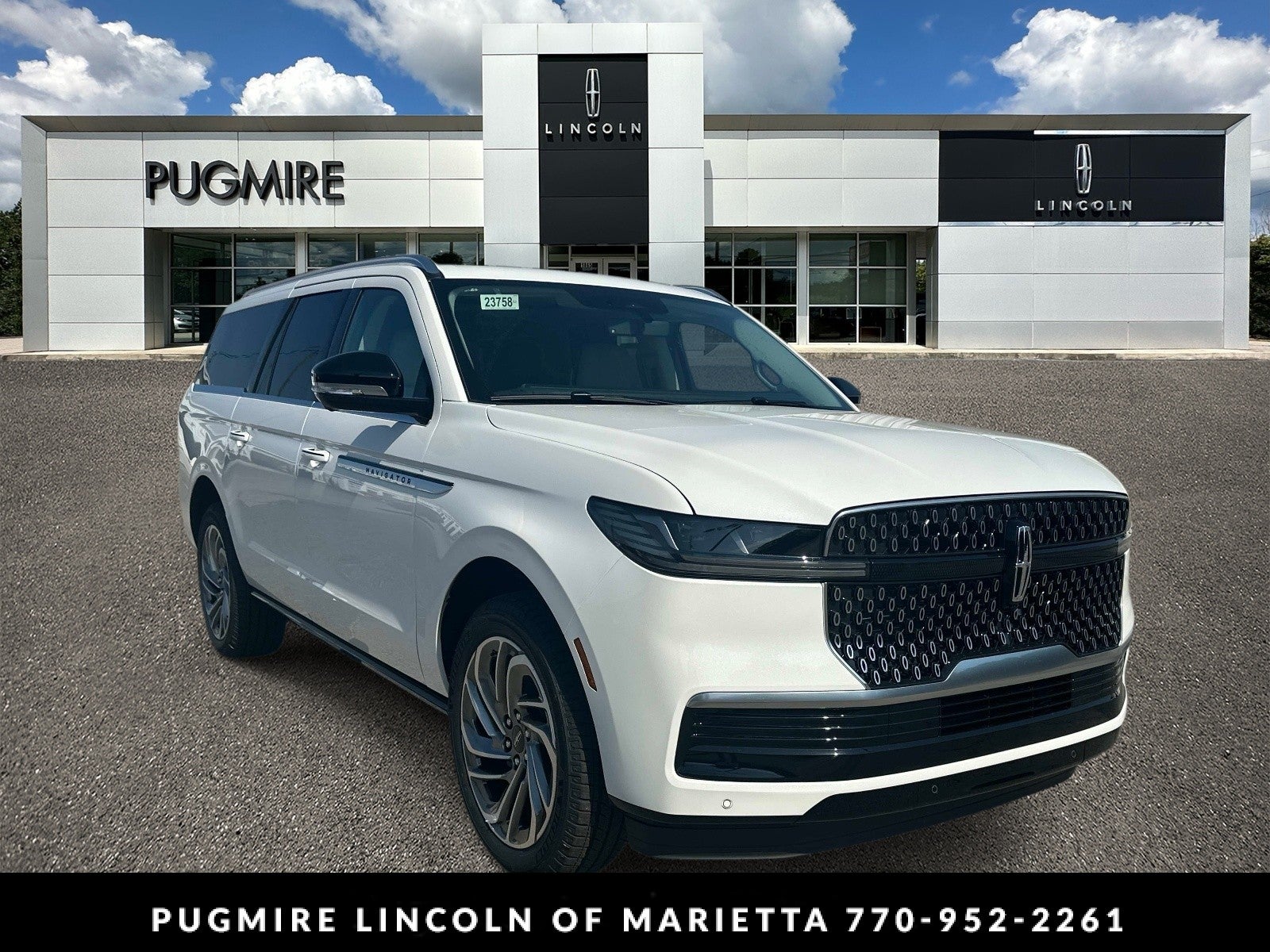 Pristine White Metallic Tri-Coat 2026 Lincoln Navigator L Reserve 4WD SUV / Crossover Four-Wheel Drive Automatic
