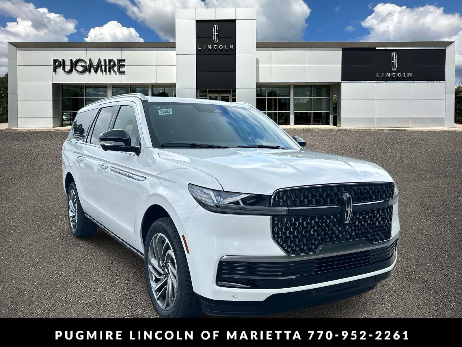 Pristine White Metallic Tri-Coat 2026 Lincoln Navigator SUV / Crossover Four-Wheel Drive Automatic