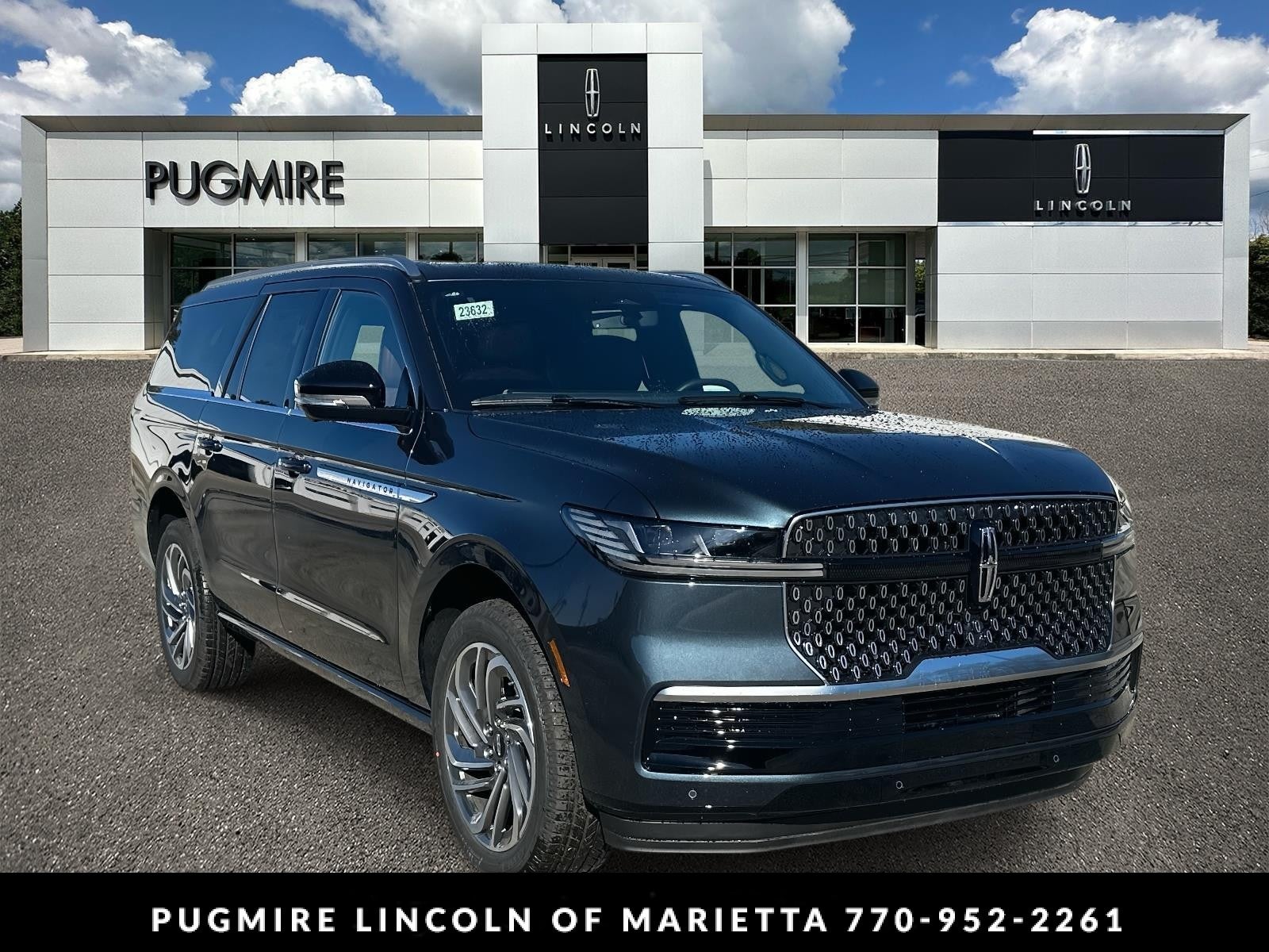 Flight Blue Metallic Clearcoat 2026 Lincoln Navigator SUV / Crossover Four-Wheel Drive Automatic