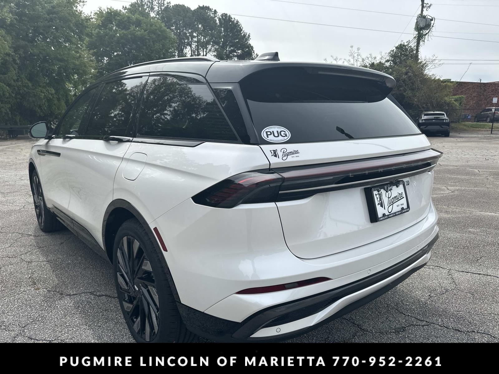 View vehicle photo 5