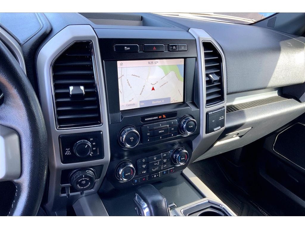 View vehicle photo 7