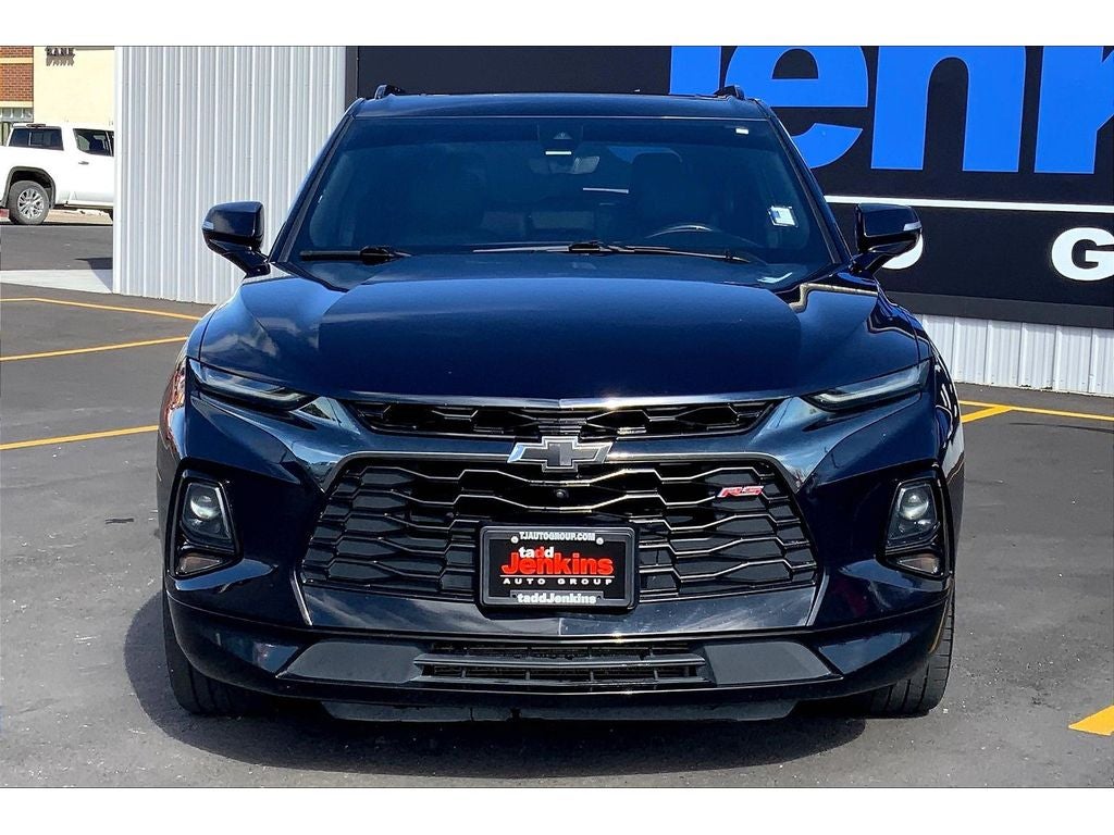 View vehicle photo 3