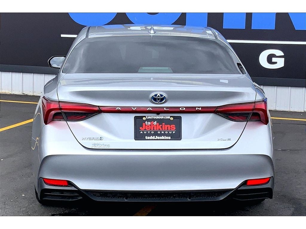 View vehicle photo 4