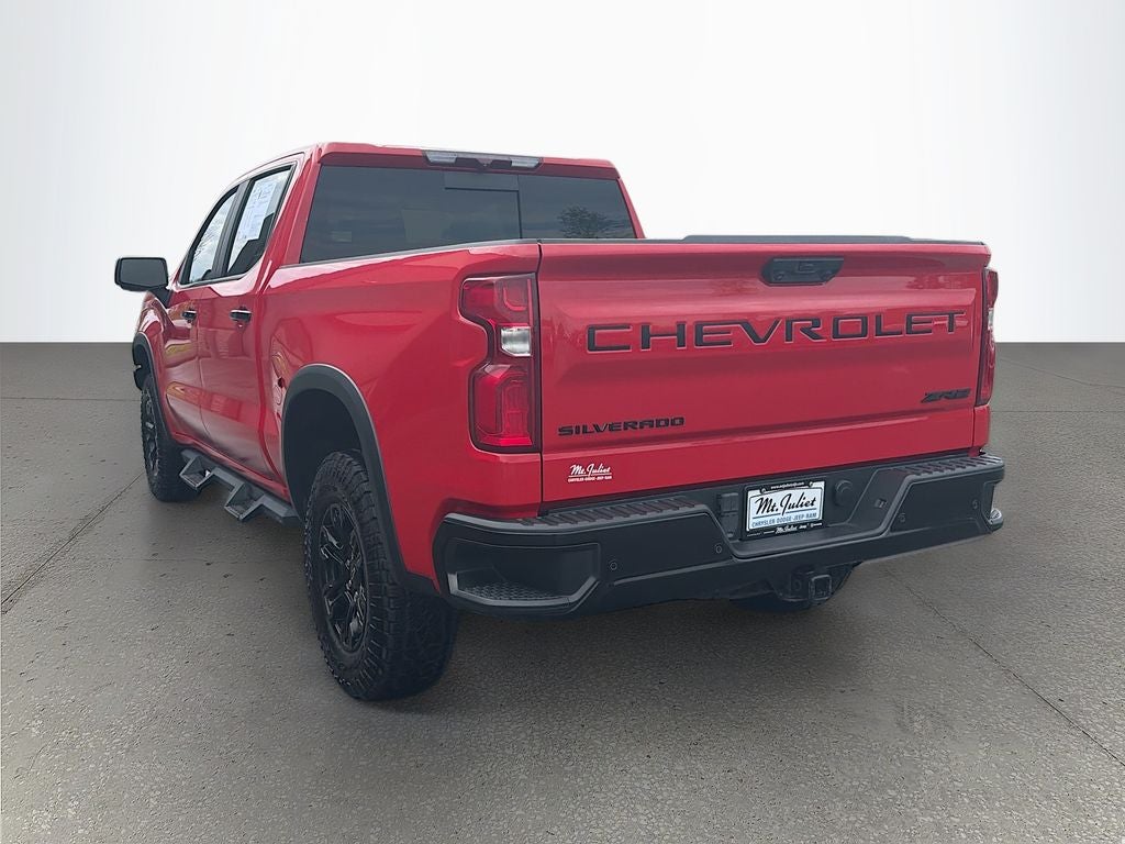 View vehicle photo 6