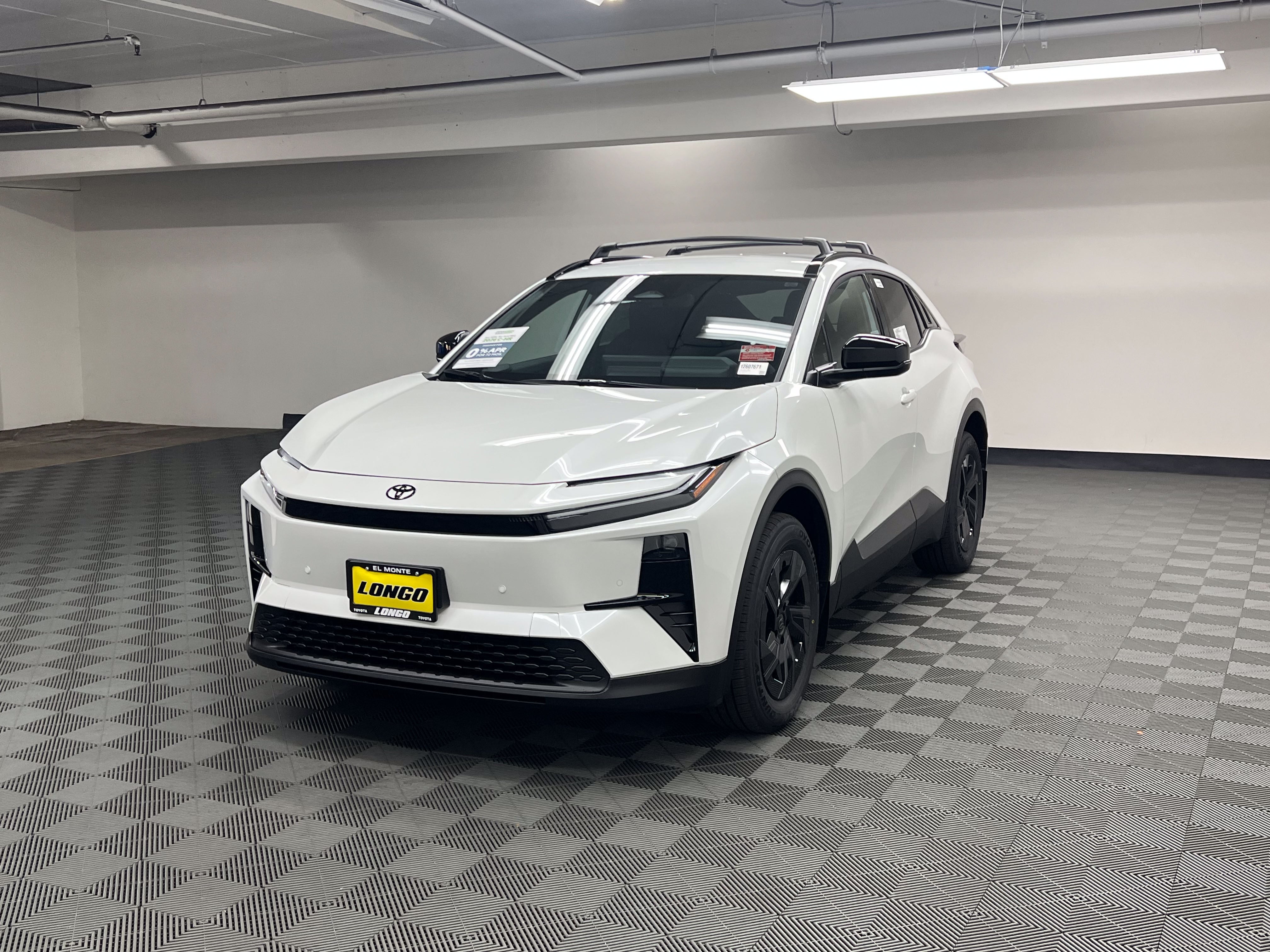 View vehicle photo 2