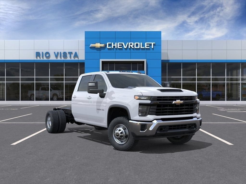 Summit White 2026 Chevrolet Silverado 3500HD Chassis Pickup Truck 4X2 Automatic