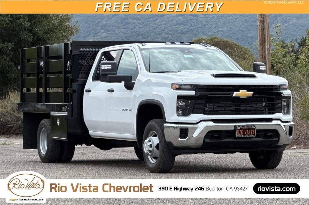 Summit White 2025 Chevrolet Silverado 3500HD Chassis Pickup Truck 4X2 Automatic