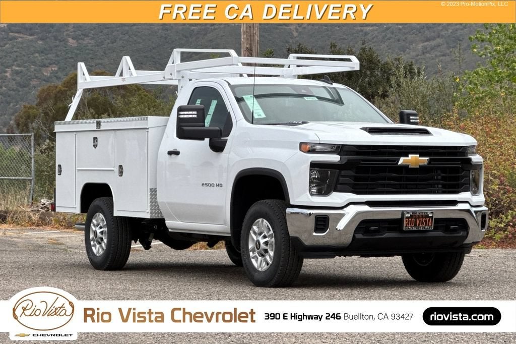 Summit White 2026 Chevrolet Silverado 3500HD Pickup Truck Four-Wheel Drive Automatic