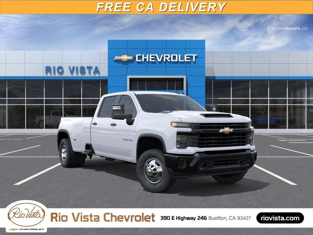 Summit White 2026 Chevrolet Silverado 3500HD Pickup Truck Four-Wheel Drive Automatic