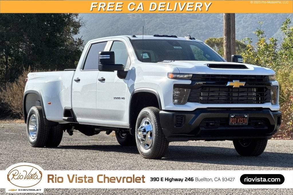 Summit White 2026 Chevrolet Silverado 3500HD Pickup Truck Four-Wheel Drive Automatic