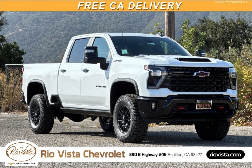 Summit White 2026 Chevrolet Silverado 2500HD Pickup Truck Four-Wheel Drive Automatic