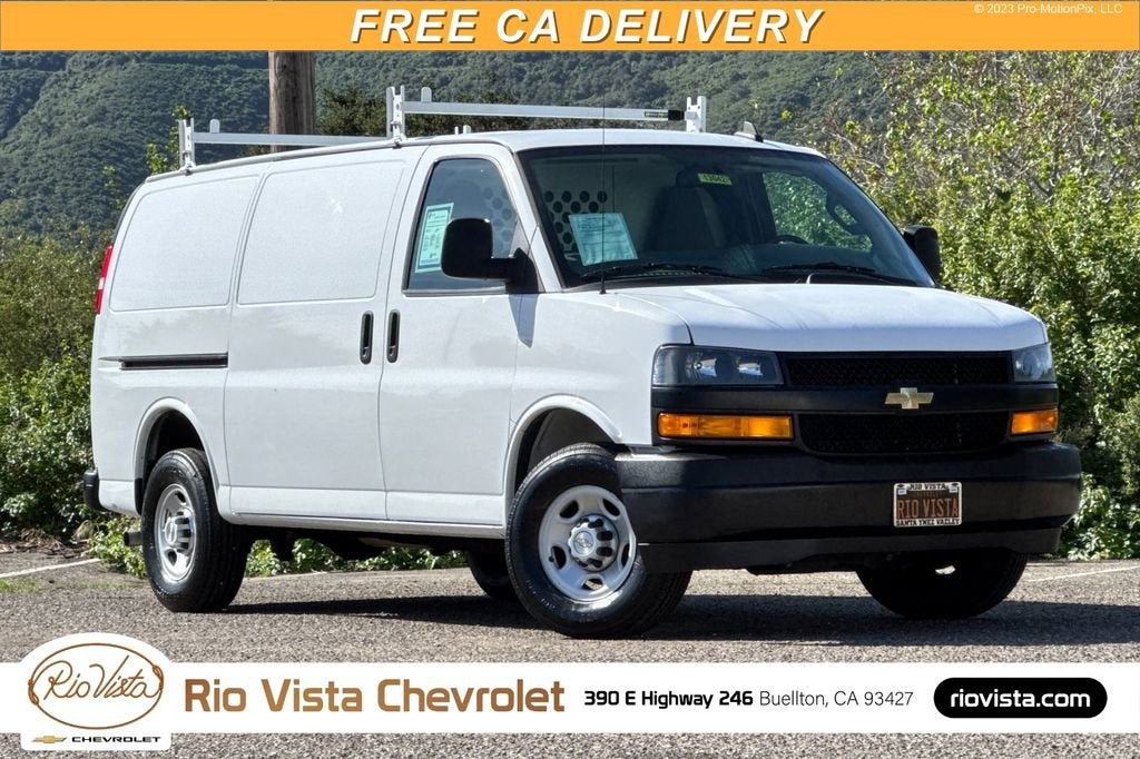Summit White 2020 Chevrolet Express Cargo 2500 RWD Van Rear-Wheel Drive Automatic