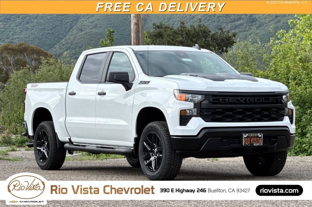 Summit White 2026 Chevrolet Silverado 1500 Custom Trail Boss Crew Cab 4WD Pickup Truck Four-Wheel Drive Automatic